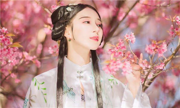 巴青供卵试管婴儿：助您实现家庭梦想的科学方案